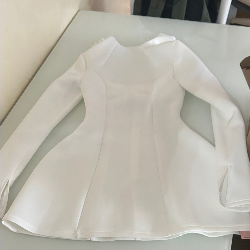 Micas NWT White Long Sleeve Dress